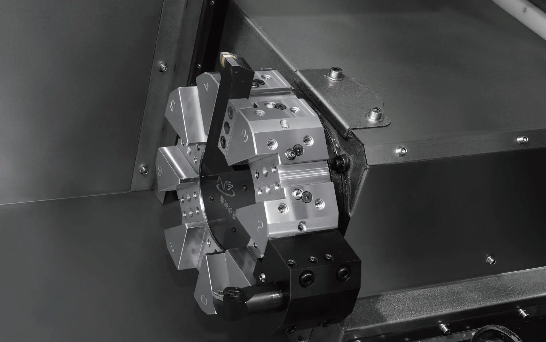 Hệ thống bàn dao mạnh mẽ